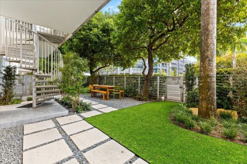 Copropriété à vendre à Miami Beach, Floride: 2 chambres, 94.2 m2 № 2024224 - photo 2