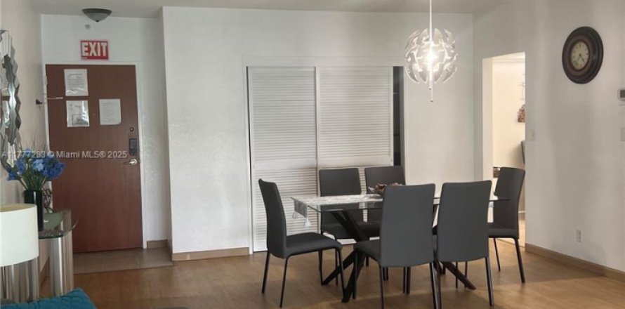 Condo in Hollywood, Florida, 1 bedroom  № 1862470