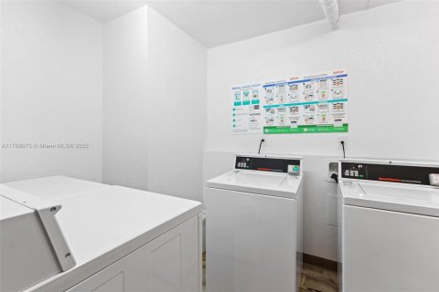 Condominio en venta en Miami Beach, Florida, 1 dormitorio, 79.99 m2 № 1707939 - foto 30