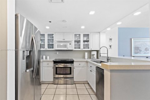 Condominio en venta en Miami Beach, Florida, 1 dormitorio, 79.99 m2 № 1707939 - foto 8