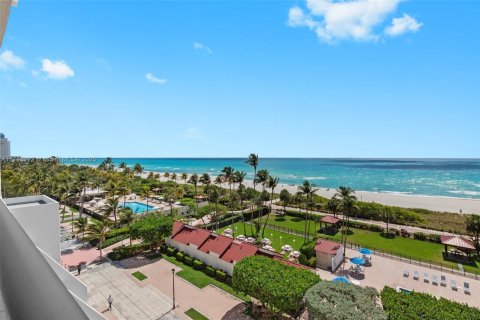 Condominio en venta en Miami Beach, Florida, 1 dormitorio, 79.99 m2 № 1707939 - foto 24