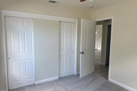 House in Saint Petersburg, Florida 3 bedrooms, 137.59 sq.m. № 1879196 - photo 6