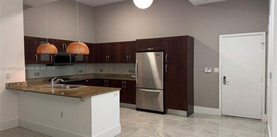 Condominio en Aventura, Florida, 3 dormitorios № 1932533