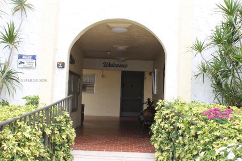 Condo in Boca Raton, Florida, 2 bedrooms  № 2003592 - photo 10