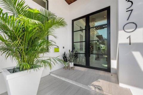 House in Lighthouse Point, Florida 3 bedrooms, 290.04 sq.m. № 2015238 - photo 10