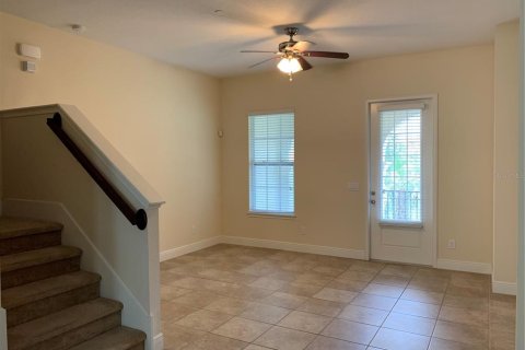 Adosado en alquiler en Lake Mary, Florida, 4 dormitorios, 187.11 m2 № 1908392 - foto 3