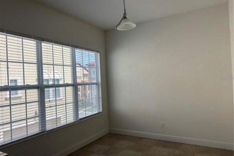 Adosado en alquiler en Lake Mary, Florida, 4 dormitorios, 187.11 m2 № 1908392 - foto 6