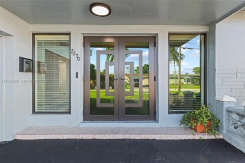 Снять в аренду виллу или дом в Санрайз, Флорида 3 спальни, 142.7м2, № 1989437 - фото 6