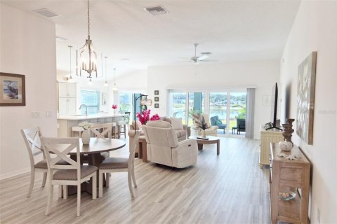 Casa en venta en The Villages, Florida, 3 dormitorios, 178.93 m2 № 2291043 - foto 10