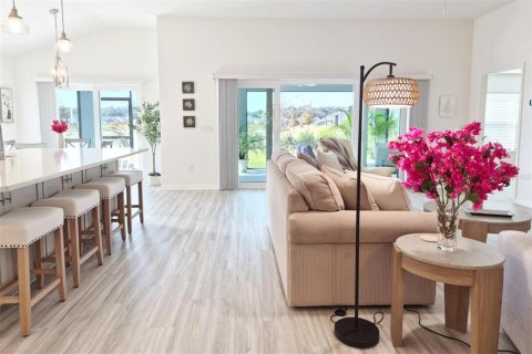 Casa en venta en The Villages, Florida, 3 dormitorios, 178.93 m2 № 2291043 - foto 12