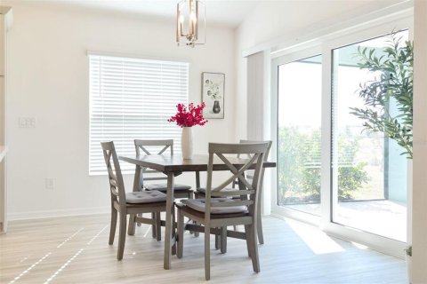 Casa en venta en The Villages, Florida, 3 dormitorios, 178.93 m2 № 2291043 - foto 17