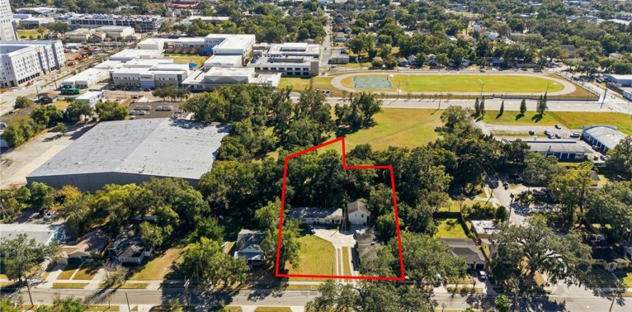 Immobilier commercial à Orlando, Floride 5 chambres, 342.44 m2 № 2380952