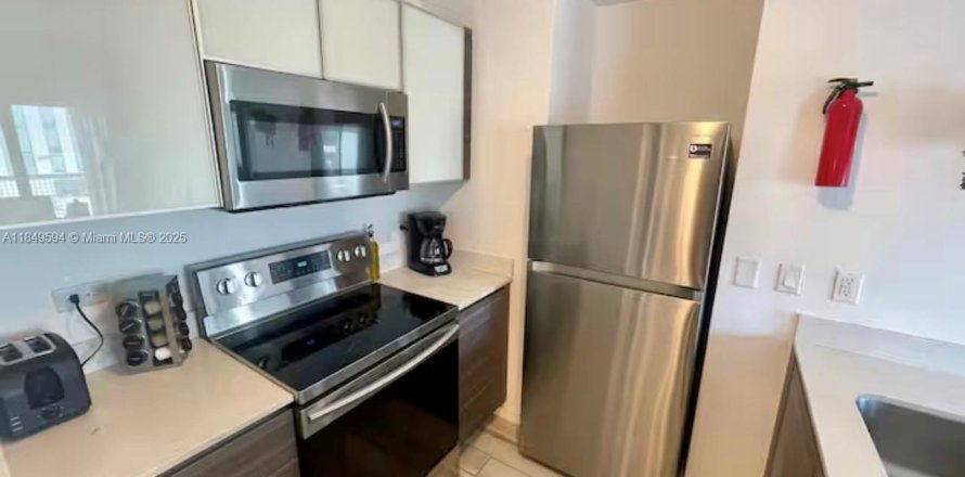 Condo à Miami, Floride, 2 chambres  № 1936634