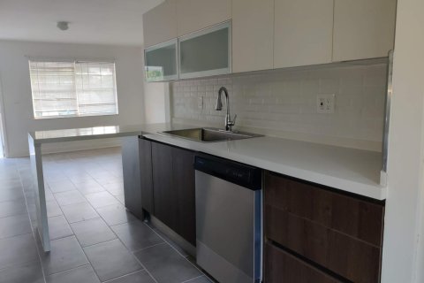 Apartamento en alquiler en West Palm Beach, Florida, 2 dormitorios, 78.97 m2 № 2146680 - foto 2