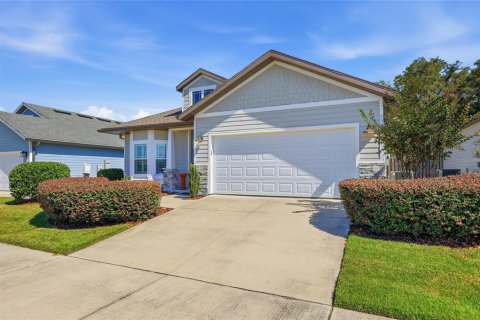 House in Gainesville, Florida 3 bedrooms, 161.09 sq.m. № 2425859 - photo 2