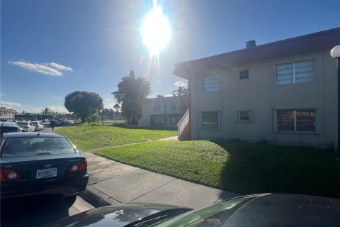 Condominio en venta en Miami, Florida, 3 dormitorios, 88.44 m2 № 1989928 - foto 6