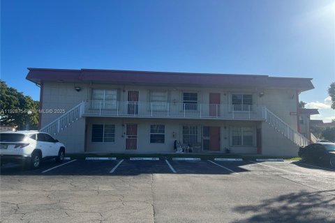 Condominio en Miami, Florida, 3 dormitorios  № 1989928