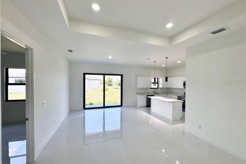 Villa ou maison à vendre à Cape Coral, Floride: 4 chambres, 176.89 m2 № 2391078 - photo 20