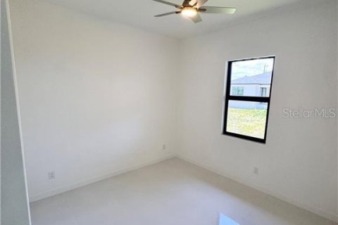 Villa ou maison à vendre à Cape Coral, Floride: 4 chambres, 176.89 m2 № 2391078 - photo 16