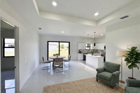 Villa ou maison à vendre à Cape Coral, Floride: 4 chambres, 176.89 m2 № 2391078 - photo 21