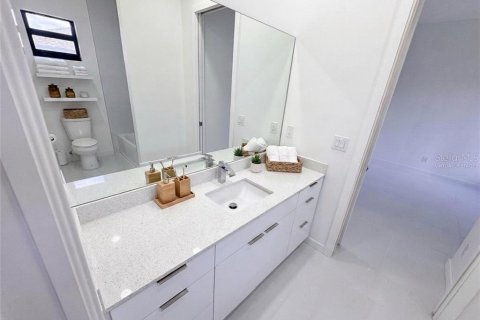 Villa ou maison à vendre à Cape Coral, Floride: 4 chambres, 176.89 m2 № 2391078 - photo 5
