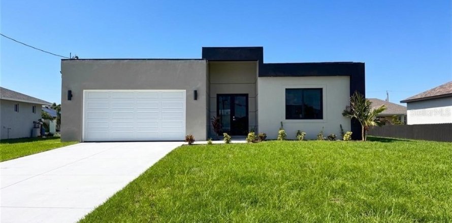 Villa ou maison à Cape Coral, Floride 4 chambres, 176.89 m2 № 2391078