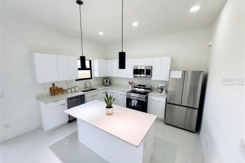 Villa ou maison à vendre à Cape Coral, Floride: 4 chambres, 176.89 m2 № 2391078 - photo 26