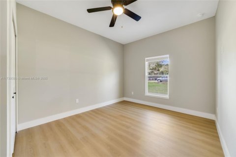 House in Ocala, Florida 4 bedrooms, 169.36 sq.m. № 1488043 - photo 12