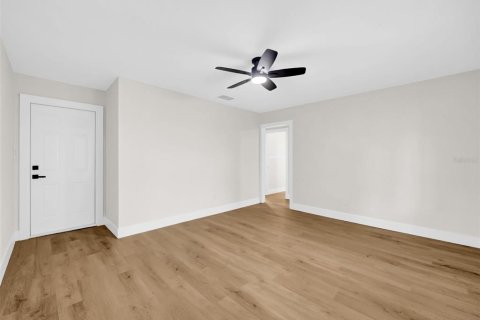 House in Sarasota, Florida 3 bedrooms, 80.64 sq.m. № 1875997 - photo 25