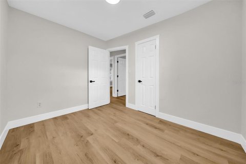 House in Sarasota, Florida 3 bedrooms, 80.64 sq.m. № 1875997 - photo 21
