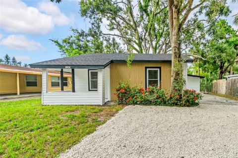 House in Sarasota, Florida 3 bedrooms, 80.64 sq.m. № 1875997 - photo 1