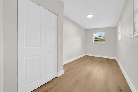 House in Sarasota, Florida 3 bedrooms, 80.64 sq.m. № 1875997 - photo 26