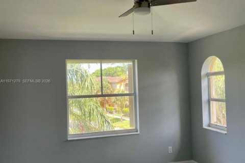 Condominio en alquiler en Pembroke Pines, Florida, 3 dormitorios, 115.85 m2 № 2032122 - foto 9