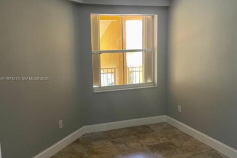 Condominio en alquiler en Pembroke Pines, Florida, 3 dormitorios, 115.85 m2 № 2032122 - foto 12