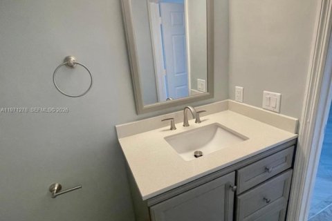 Condominio en alquiler en Pembroke Pines, Florida, 3 dormitorios, 115.85 m2 № 2032122 - foto 11