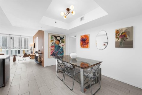 Condo in Miami, Florida, 1 bedroom  № 2002726 - photo 3