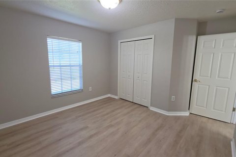 Villa ou maison à louer à Zephyrhills, Floride: 3 chambres, 150.32 m2 № 2430825 - photo 19