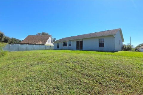 Villa ou maison à louer à Zephyrhills, Floride: 3 chambres, 150.32 m2 № 2430825 - photo 28