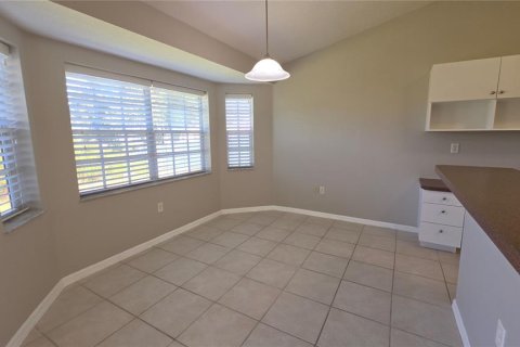 Villa ou maison à louer à Zephyrhills, Floride: 3 chambres, 150.32 m2 № 2430825 - photo 8