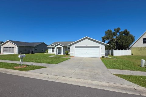 Villa ou maison à louer à Zephyrhills, Floride: 3 chambres, 150.32 m2 № 2430825 - photo 29