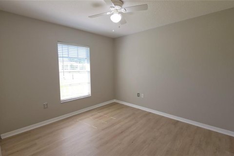 Villa ou maison à louer à Zephyrhills, Floride: 3 chambres, 150.32 m2 № 2430825 - photo 23