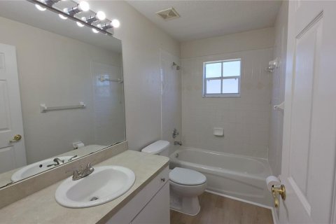 Villa ou maison à louer à Zephyrhills, Floride: 3 chambres, 150.32 m2 № 2430825 - photo 21