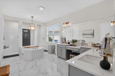 Casa en venta en Sarasota, Florida, 5 dormitorios, 326.92 m2 № 2381253 - foto 24