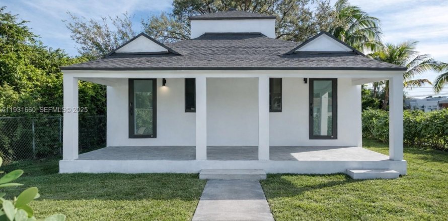 House in Miami, Florida 1 bedroom, 143.16 sq.m. № 1990170