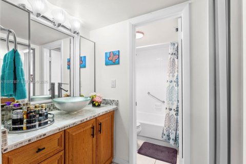 Copropriété à vendre à Pembroke Pines, Floride: 2 chambres, 79.15 m2 № 2048835 - photo 6