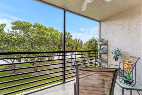 Copropriété à vendre à Pembroke Pines, Floride: 2 chambres, 79.15 m2 № 2048835 - photo 11