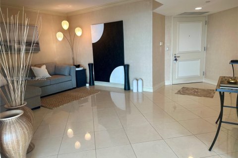 Снять в аренду кондоминиум в Санни-Айлс-Бич, Флорида 2 спальни, 165.92м2, № 2002396 - фото 4