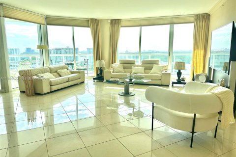 Снять в аренду кондоминиум в Санни-Айлс-Бич, Флорида 2 спальни, 165.92м2, № 2002396 - фото 8