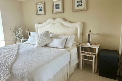 Снять в аренду кондоминиум в Санни-Айлс-Бич, Флорида 2 спальни, 165.92м2, № 2002396 - фото 27