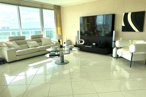 Снять в аренду кондоминиум в Санни-Айлс-Бич, Флорида 2 спальни, 165.92м2, № 2002396 - фото 9